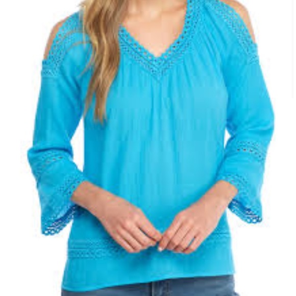 Crown & Ivy Tops - Turquoise Boho Crochet Blouse!